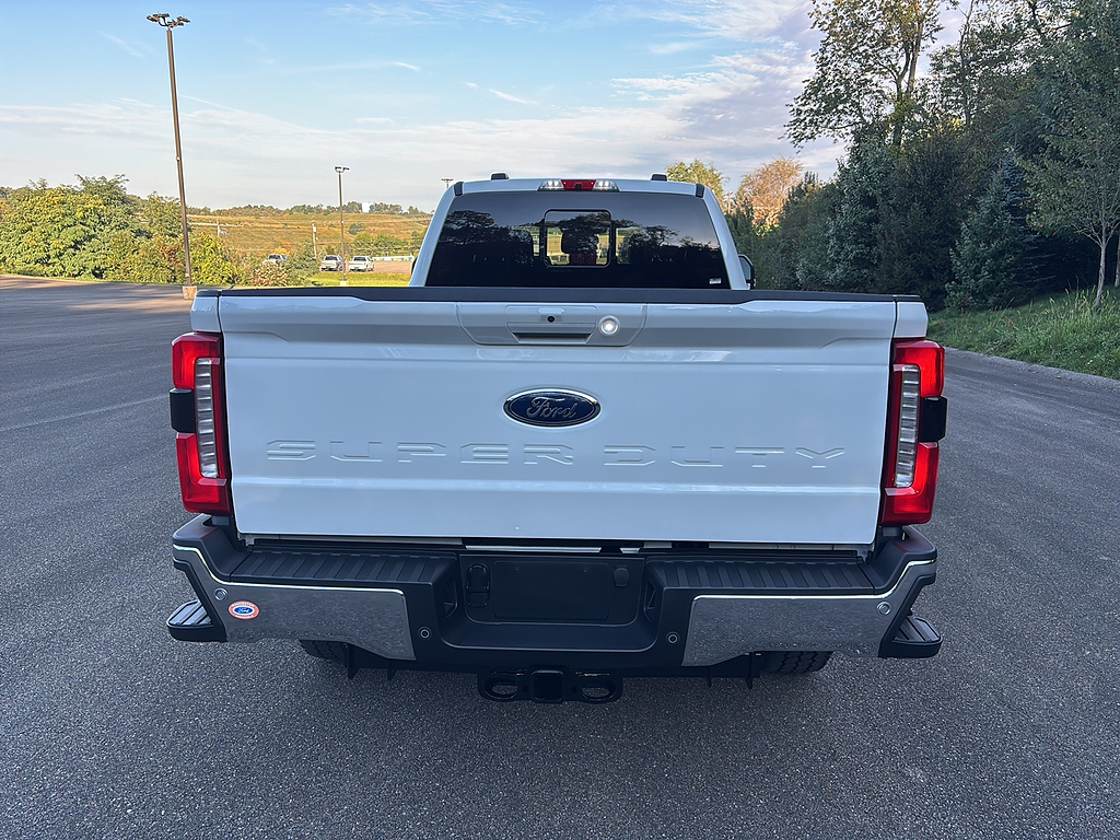 2024 Ford Super Duty F-350 SRW photo 3 of 27