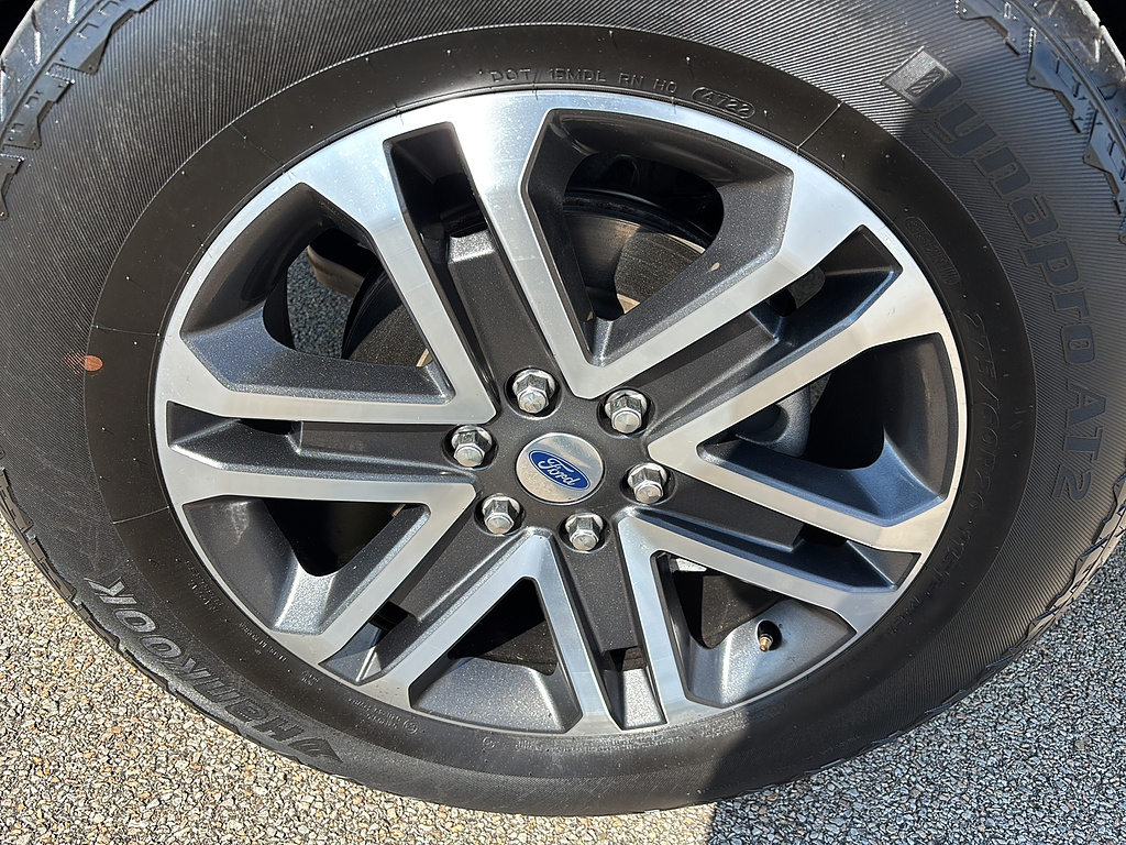 2023 Ford F-150 photo 9 of 27