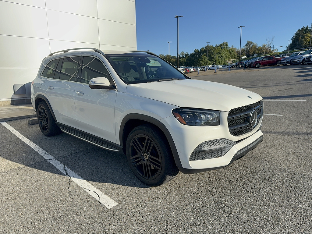 2022 Mercedes-Benz GLS 450 photo 4 of 5