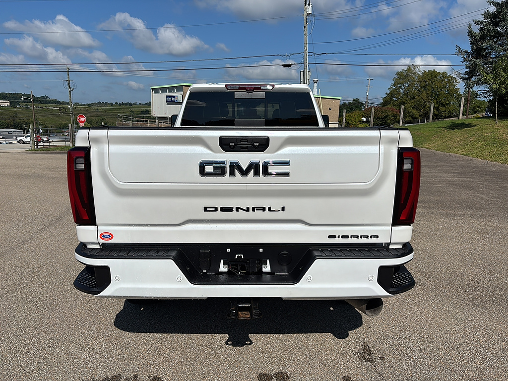 2025 GMC Sierra 3500HD photo 3 of 27
