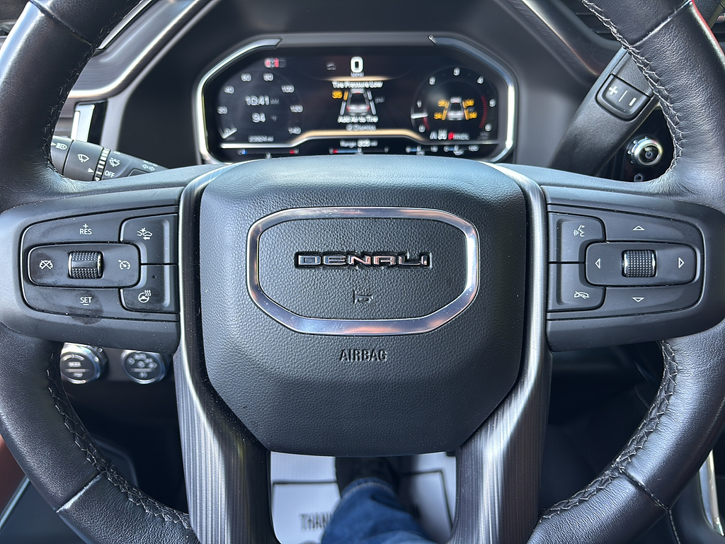 2025 GMC Sierra 3500HD photo 26 of 27