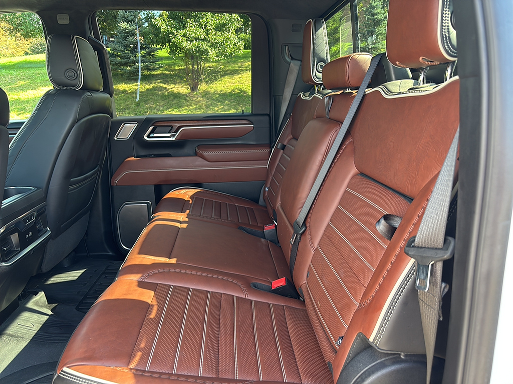 2025 GMC Sierra 3500HD photo 16 of 27