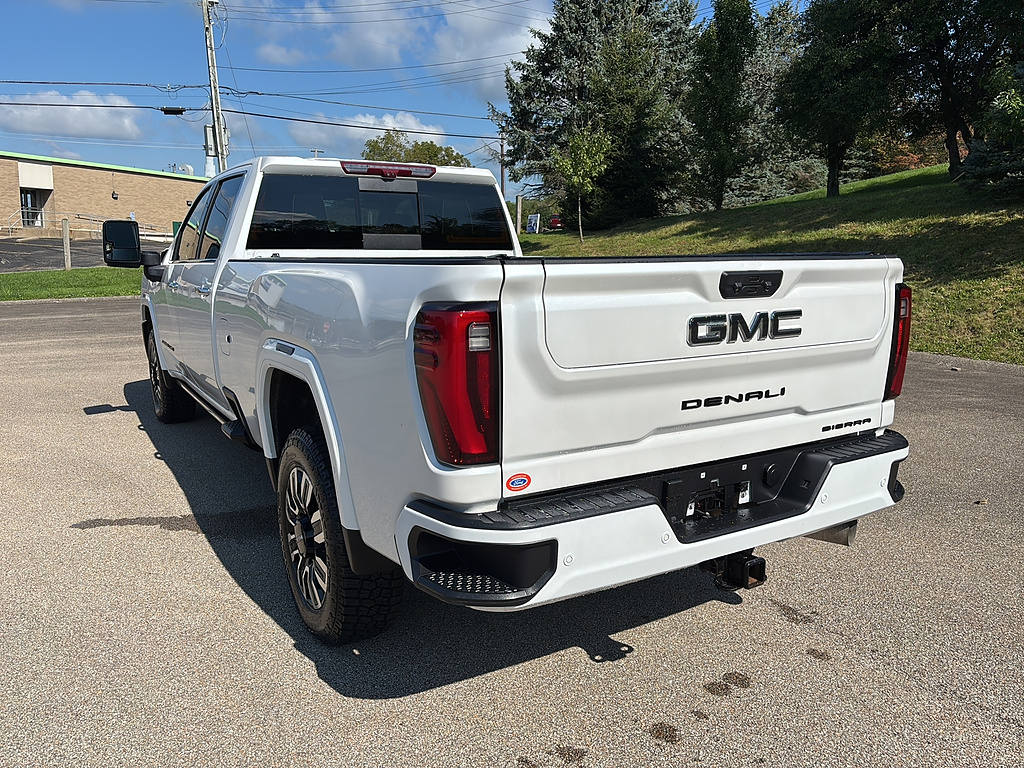 2025 GMC Sierra 3500HD photo 2 of 27