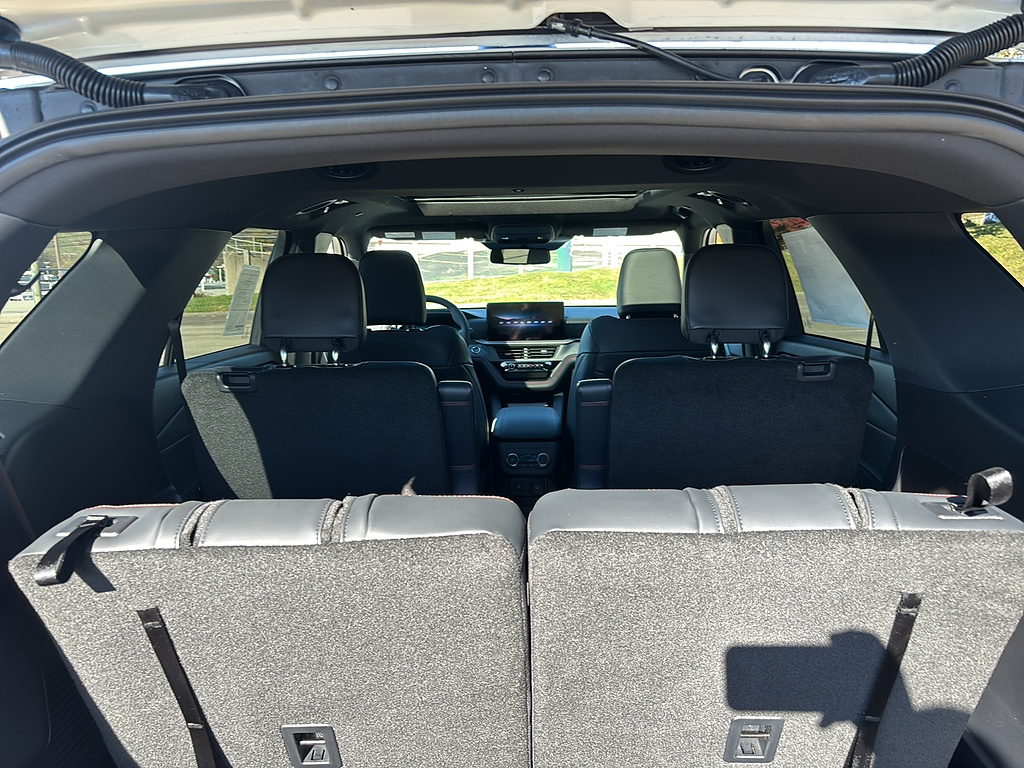 2027 Ford Explorer photo 17 of 26