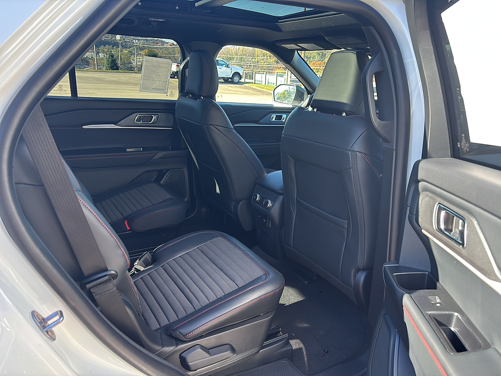 2027 Ford Explorer photo 18 of 26