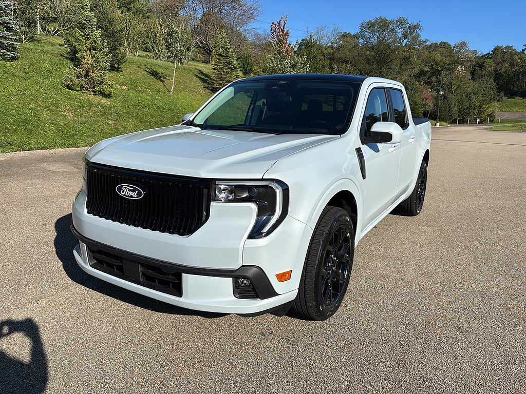 2026 Ford Maverick photo 8 of 26