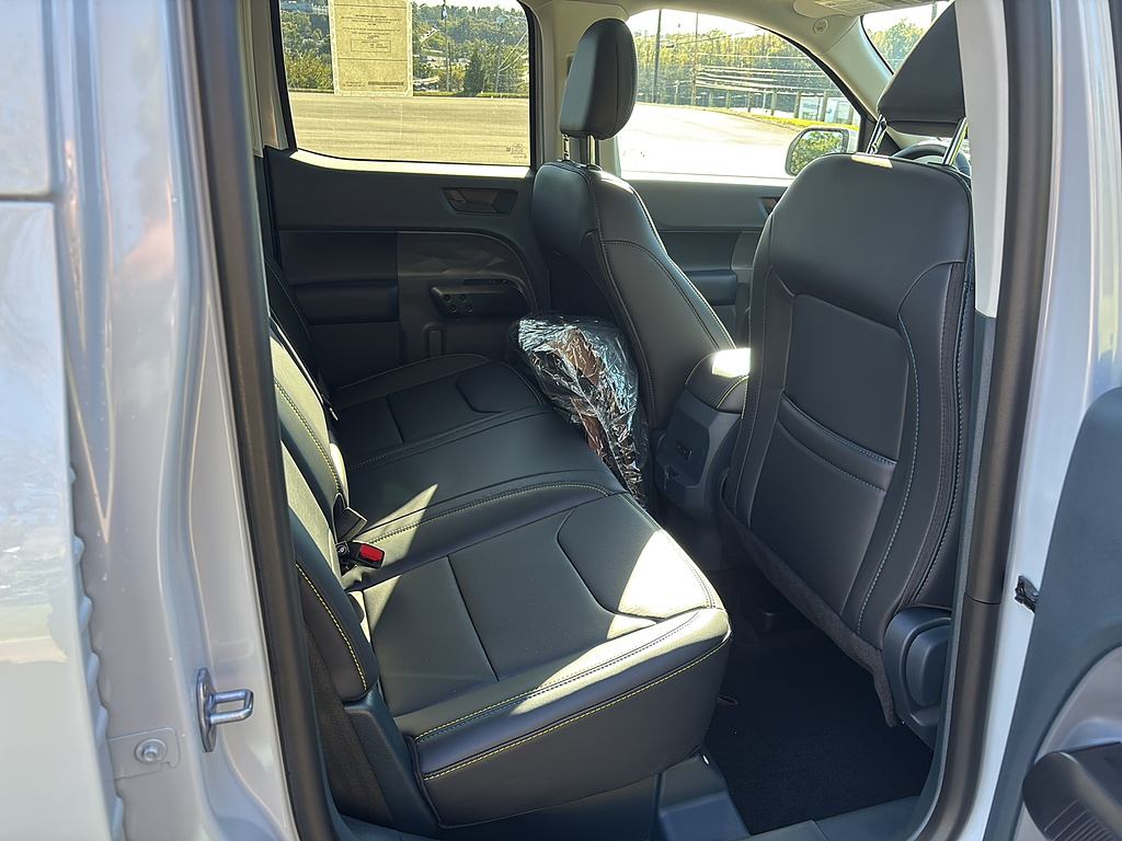 2026 Ford Maverick photo 18 of 26