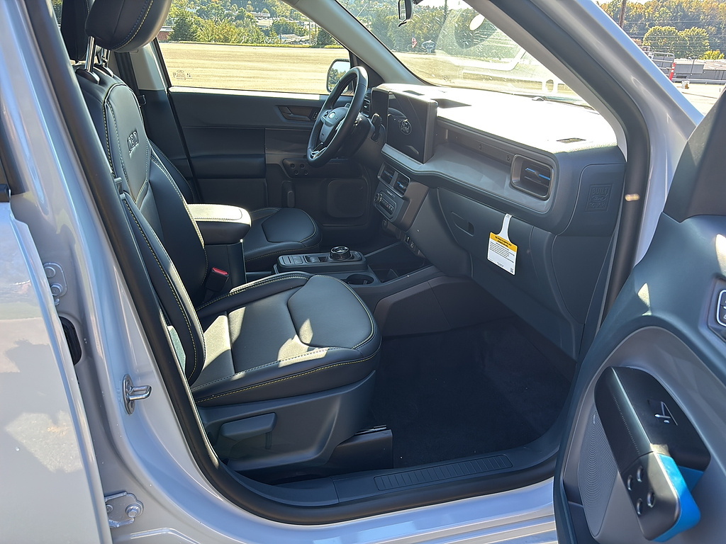 2026 Ford Maverick photo 19 of 26