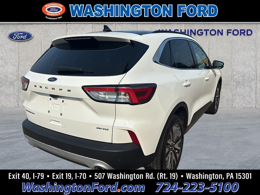 2022 Ford Escape Titanium - 3