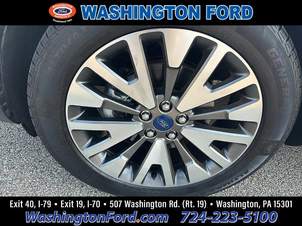 2022 Ford Escape Titanium - 8
