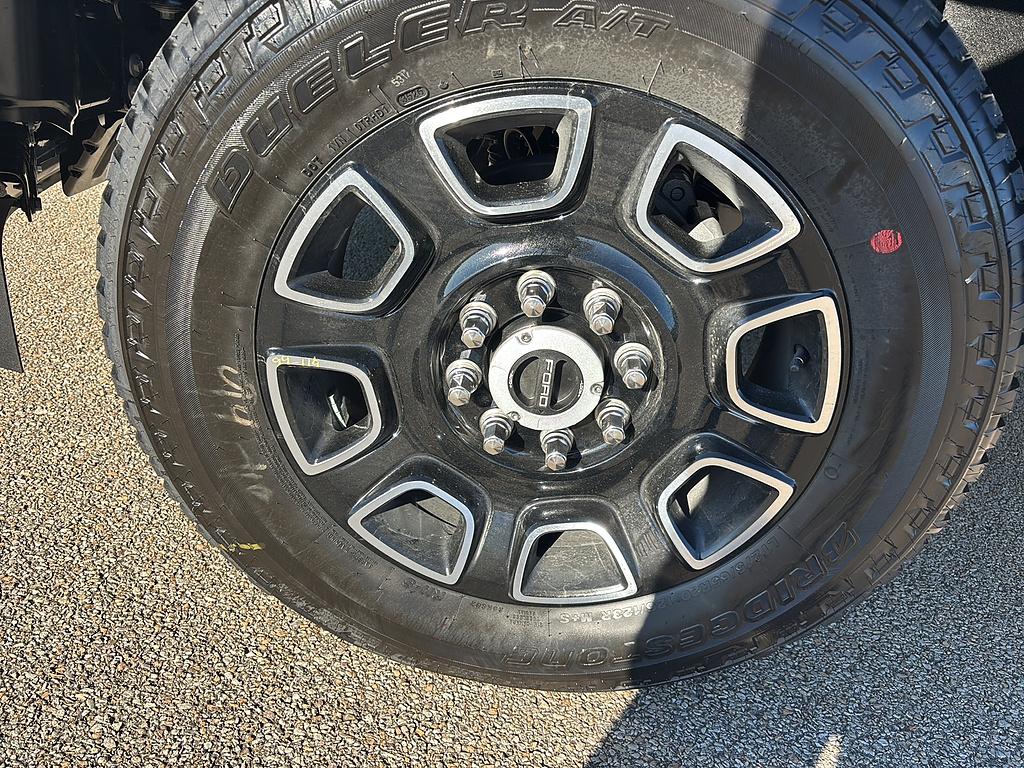 2027 Ford Super Duty F-250 SRW photo 9 of 26