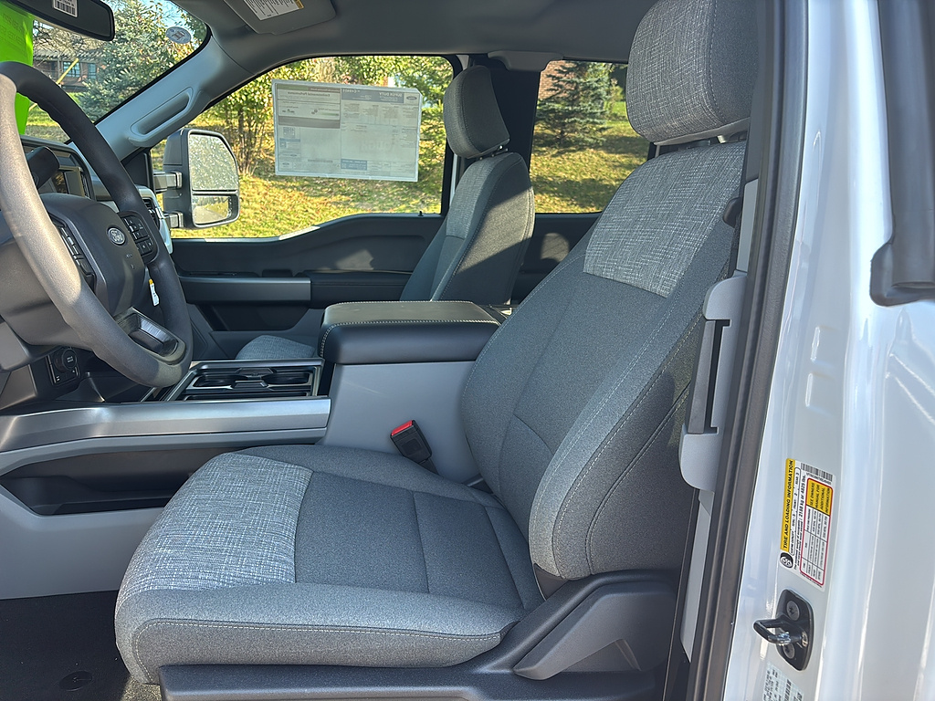 2027 Ford Super Duty F-350 SRW photo 10 of 26