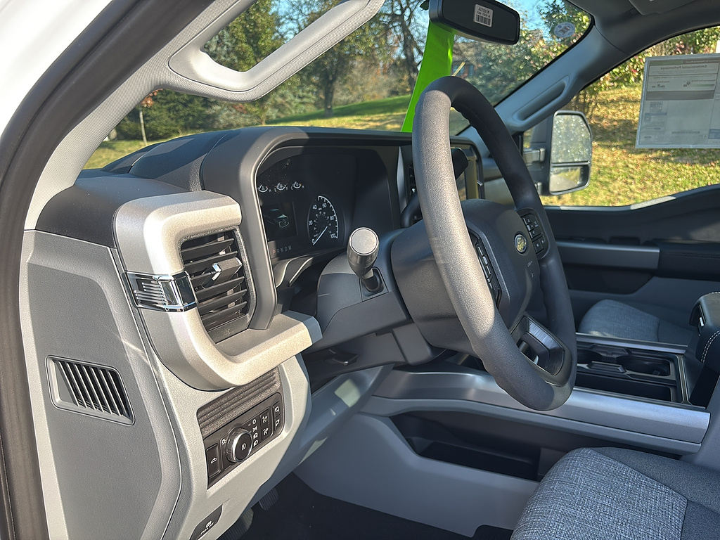 2027 Ford Super Duty F-350 SRW photo 12 of 26