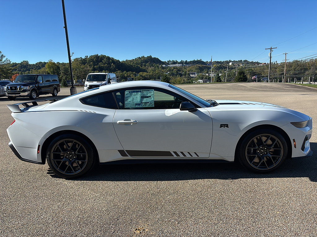 2026 Ford Mustang photo 5 of 24