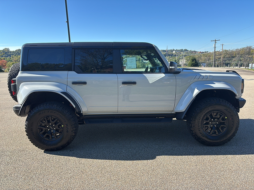2026 Ford Bronco photo 5 of 26