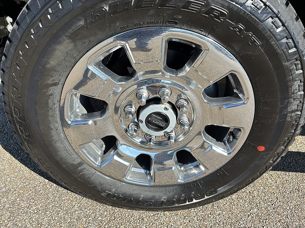 2027 Ford Super Duty F-250 SRW photo 9 of 23