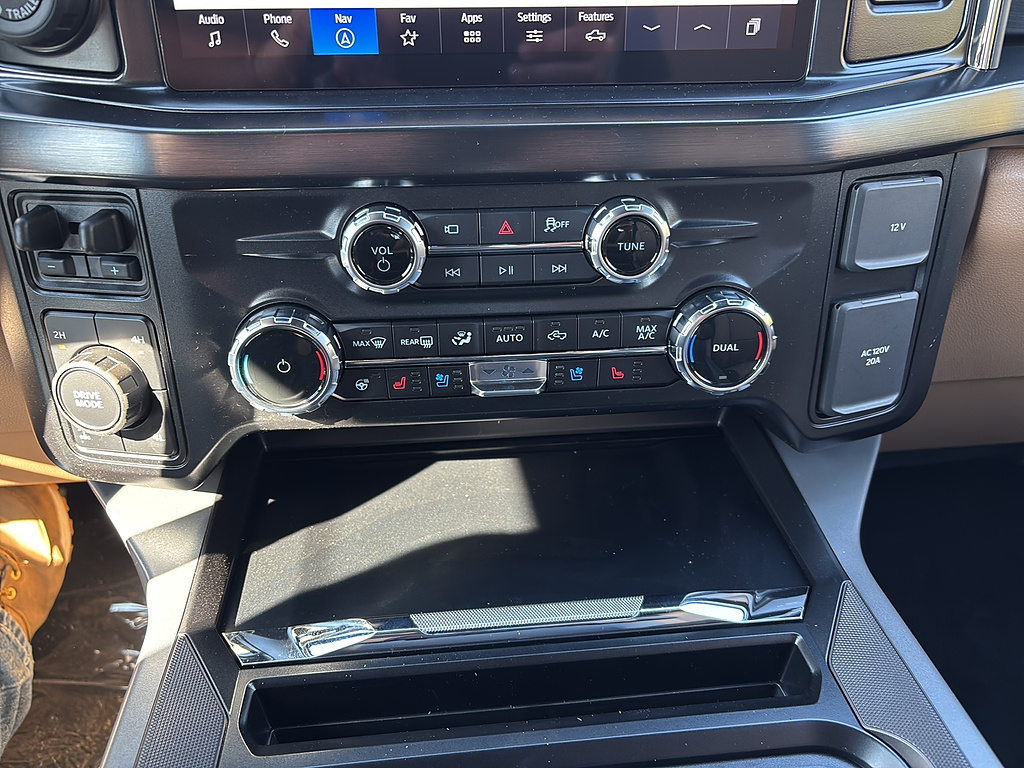 2027 Ford Super Duty F-250 SRW photo 20 of 23
