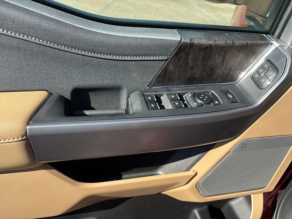 2027 Ford Super Duty F-250 SRW photo 13 of 23