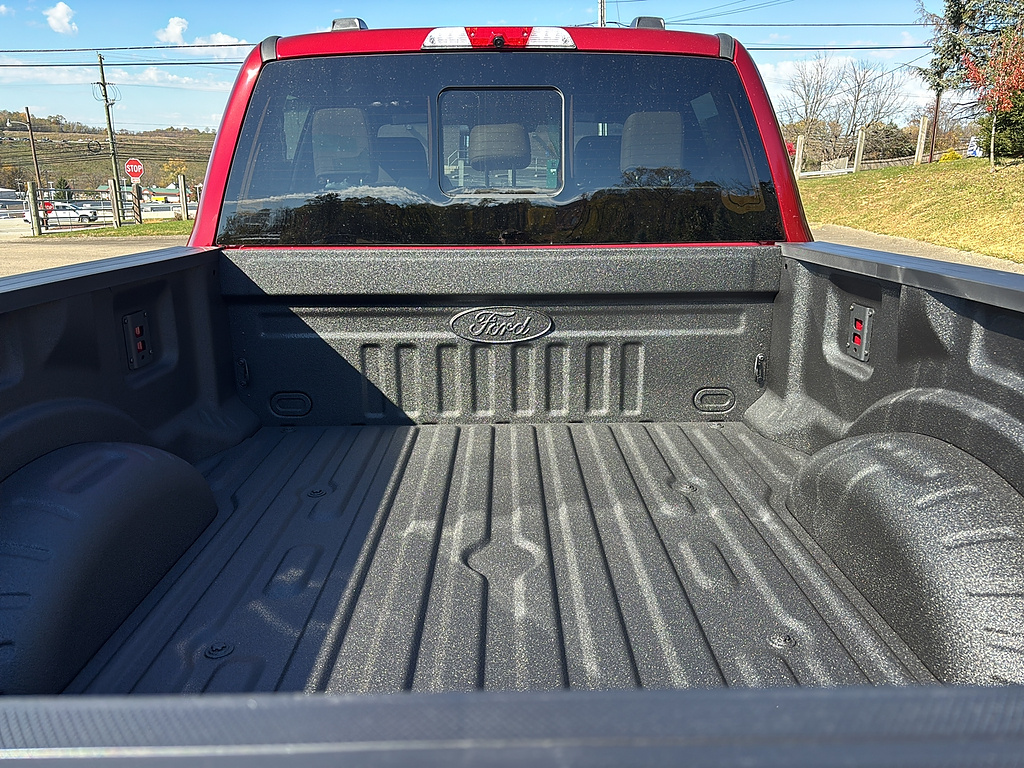 2027 Ford Super Duty F-250 SRW photo 14 of 23