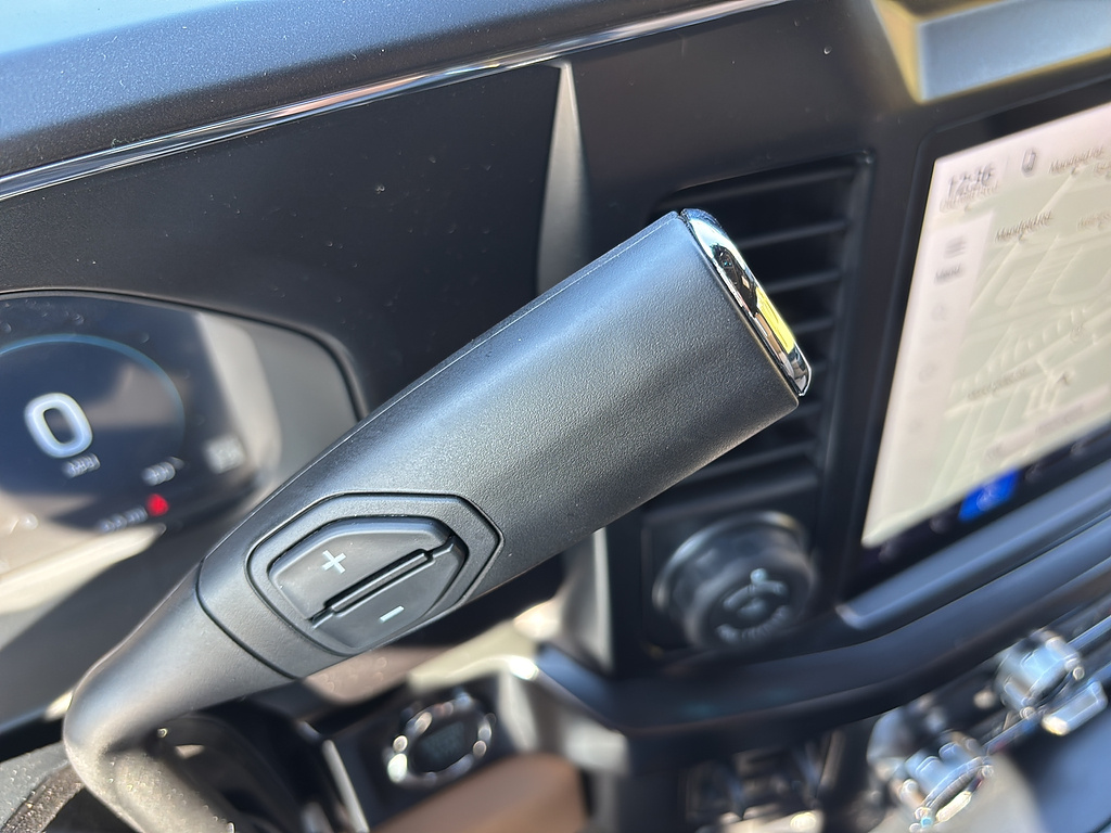 2027 Ford Super Duty F-250 SRW photo 21 of 23