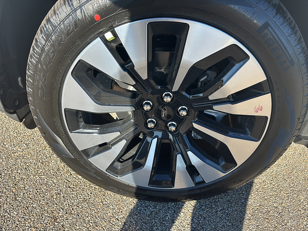 2027 Ford Explorer photo 9 of 26