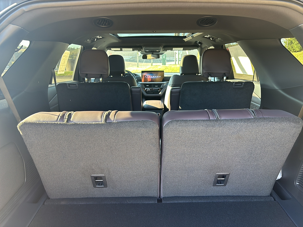 2027 Ford Explorer photo 17 of 26