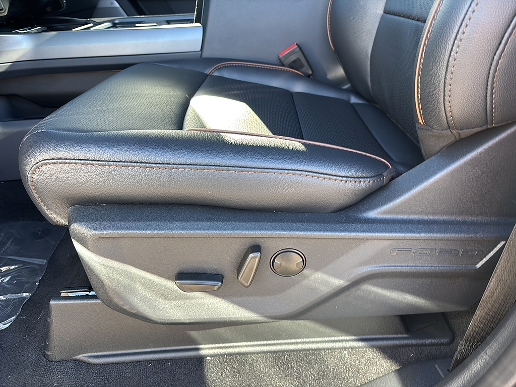 2027 Ford Super Duty F-250 SRW photo 11 of 26