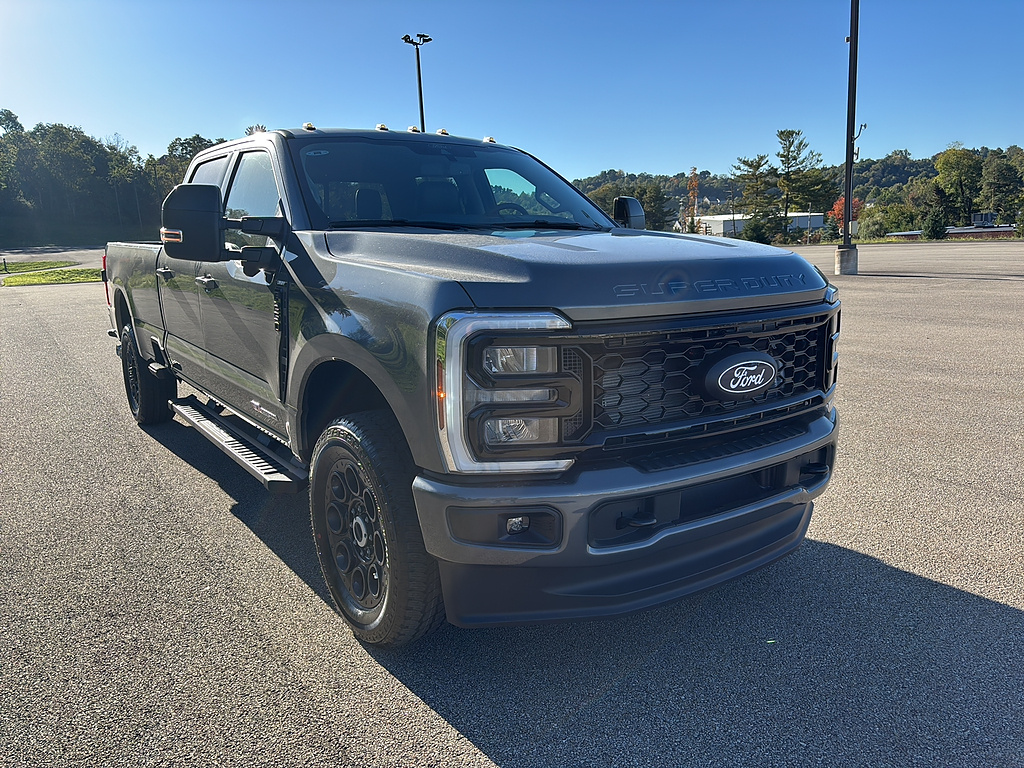 2027 Ford Super Duty F-250 SRW photo 6 of 26
