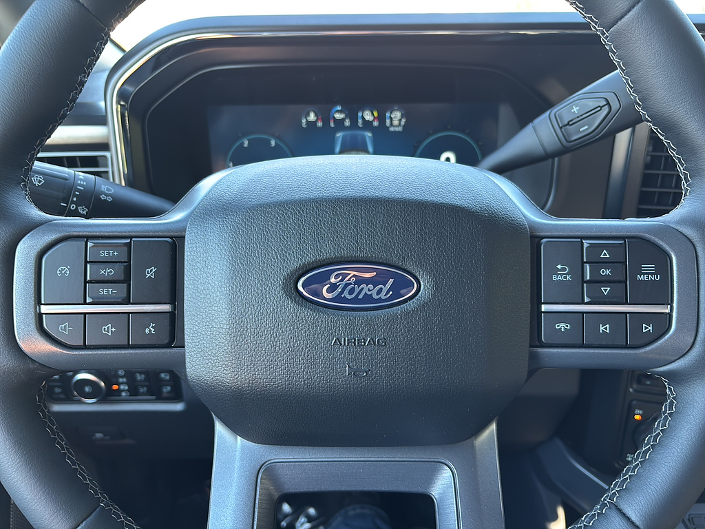 2027 Ford Super Duty F-250 SRW photo 25 of 26
