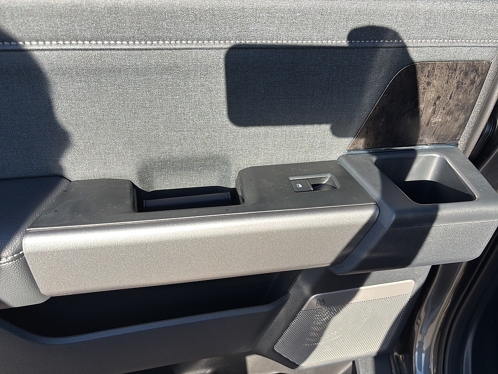 2027 Ford Super Duty F-250 SRW photo 16 of 26