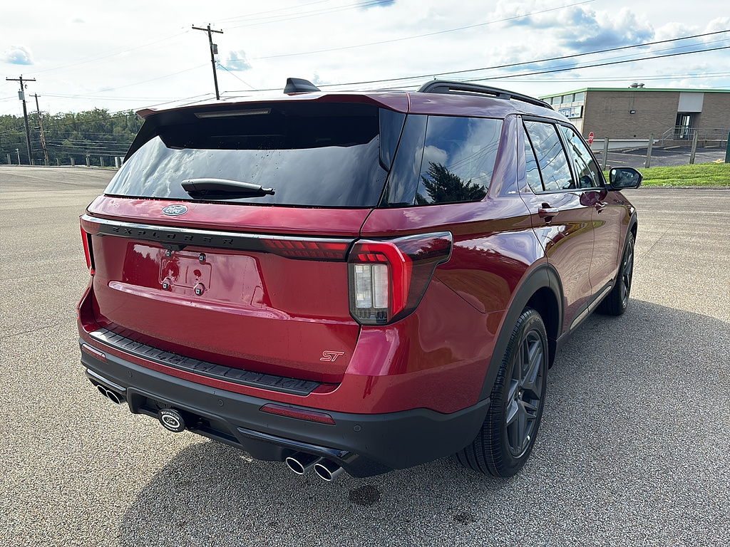 2027 Ford Explorer ST - 3