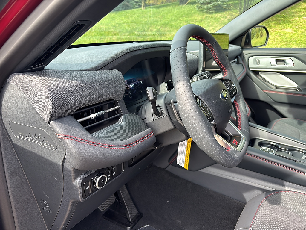 2027 Ford Explorer ST - 11