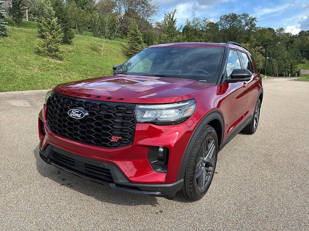 2027 Ford Explorer ST - 7