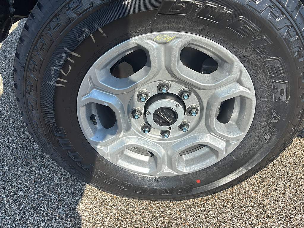 2027 Ford Super Duty F-250 SRW photo 9 of 26