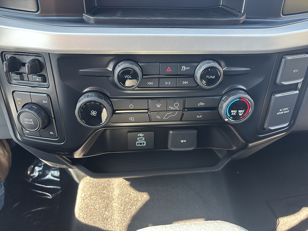 2027 Ford Super Duty F-250 SRW photo 23 of 26