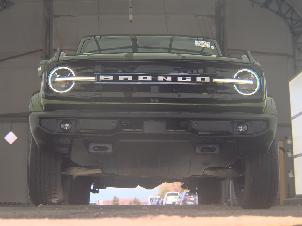 2024 Ford Bronco photo 3 of 15