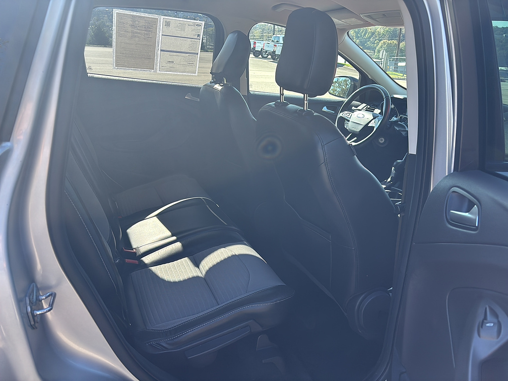 2018 Ford Escape photo 19 of 27