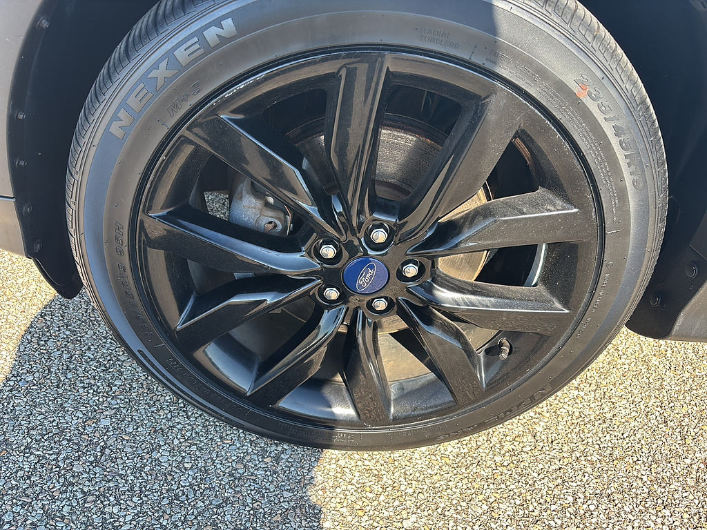 2018 Ford Escape photo 9 of 27