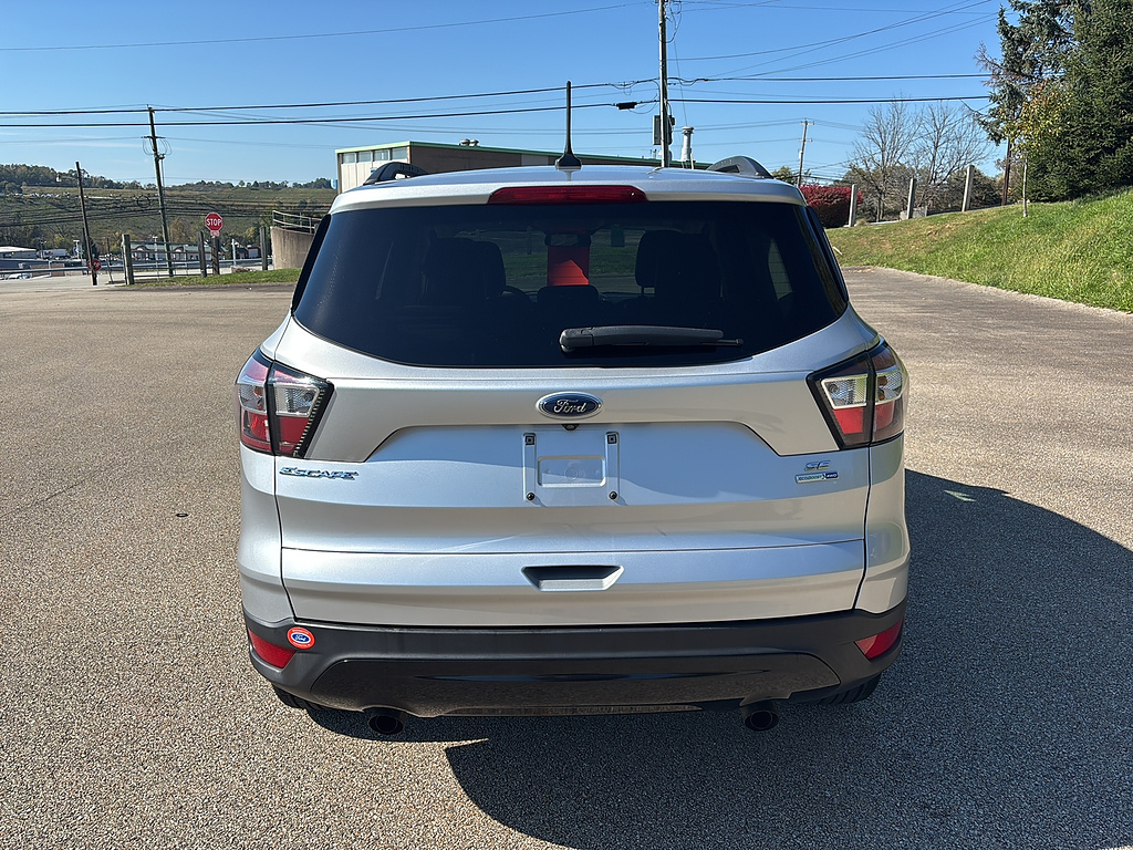 2018 Ford Escape photo 3 of 27