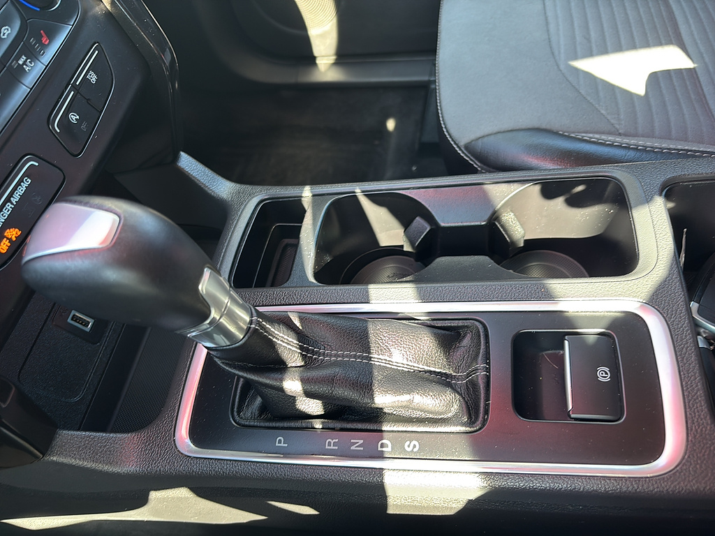 2018 Ford Escape photo 25 of 27