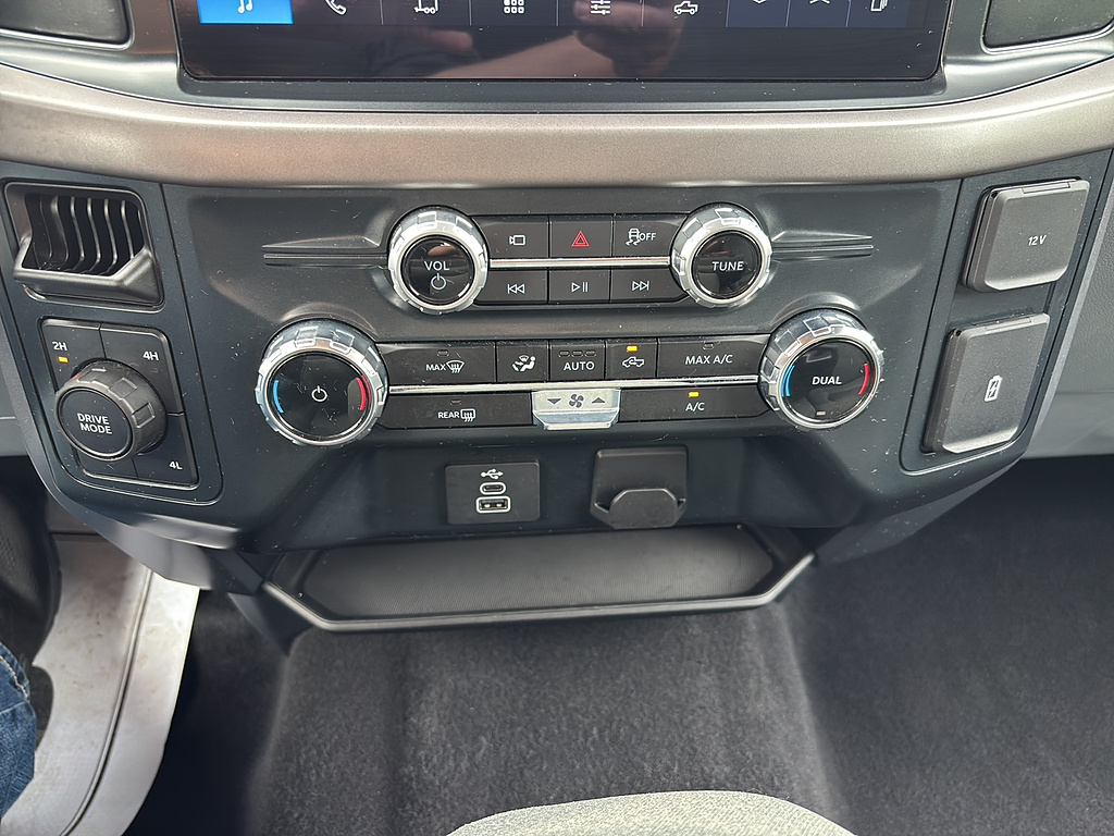 2025 Ford F-150 photo 24 of 27