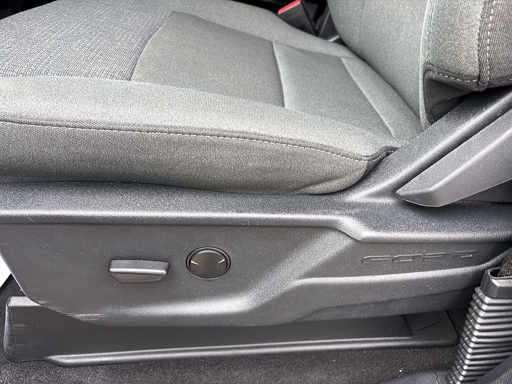 2025 Ford F-150 photo 12 of 27
