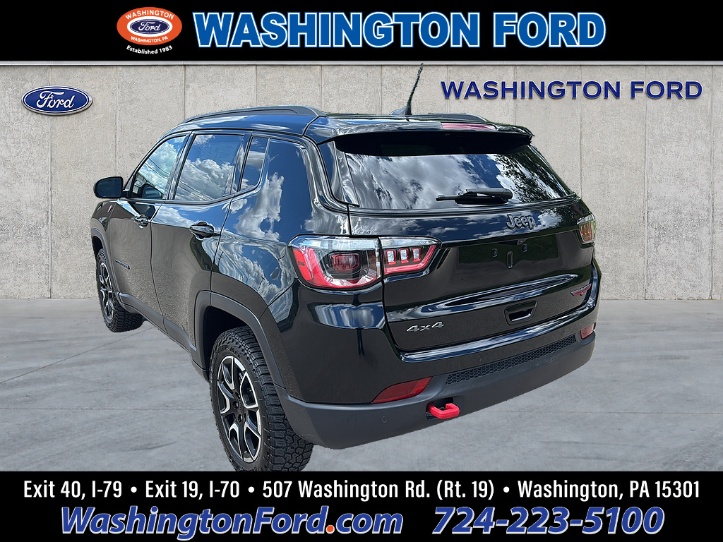 2024 Jeep Compass Trailhawk Diamond Black Crystal Pearl Coat at Three Rivers CJD