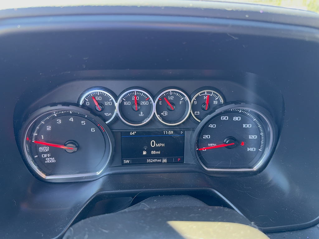 2024 Chevrolet Suburban photo 5 of 5