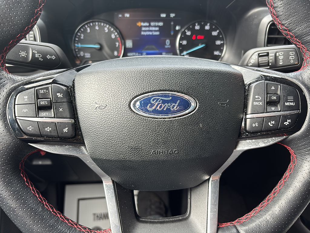 2024 Ford Explorer photo 26 of 27