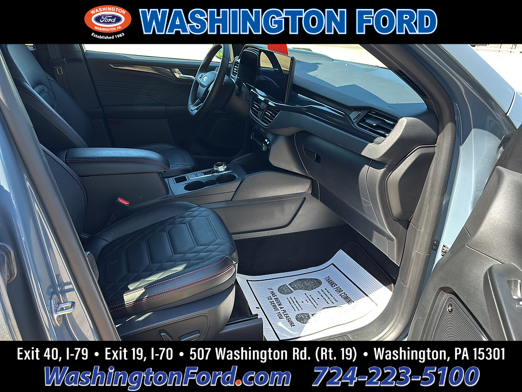 2024 Ford Escape ST-Line Elite Vapor Blue at Bud's Auto Sales