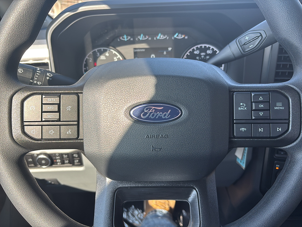 2027 Ford Super Duty F-250 SRW photo 21 of 22