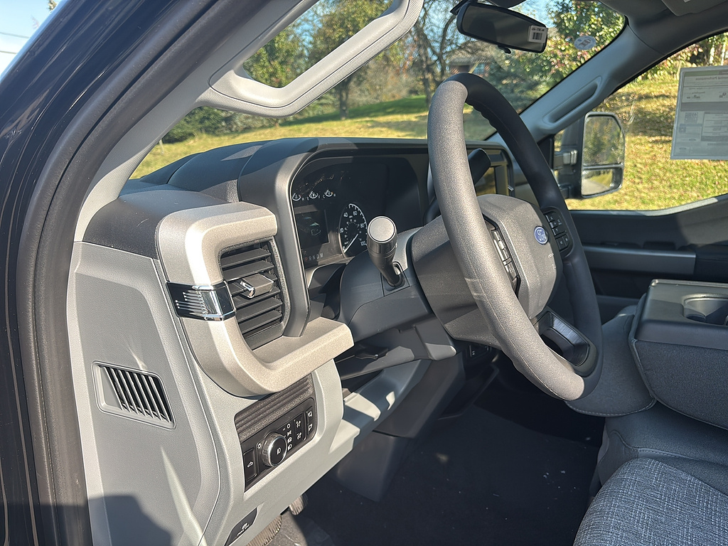 2027 Ford Super Duty F-250 SRW photo 12 of 22
