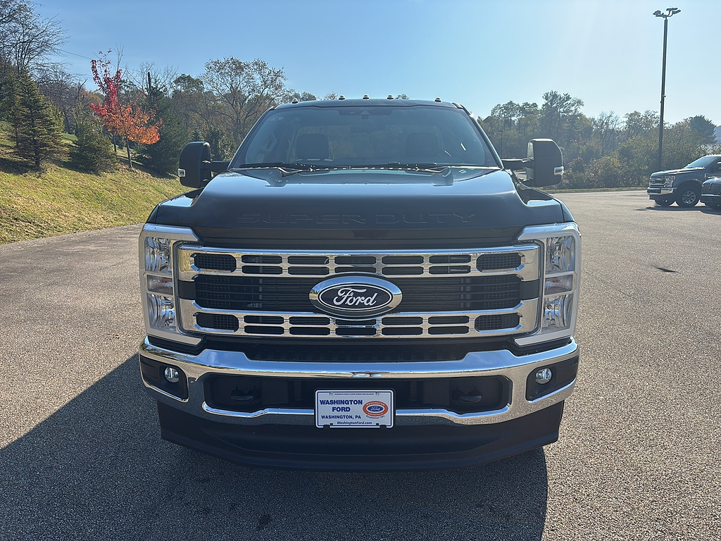 2027 Ford Super Duty F-250 SRW photo 7 of 22