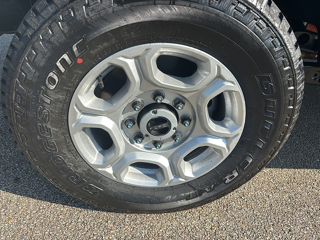 2027 Ford Super Duty F-250 SRW photo 9 of 22